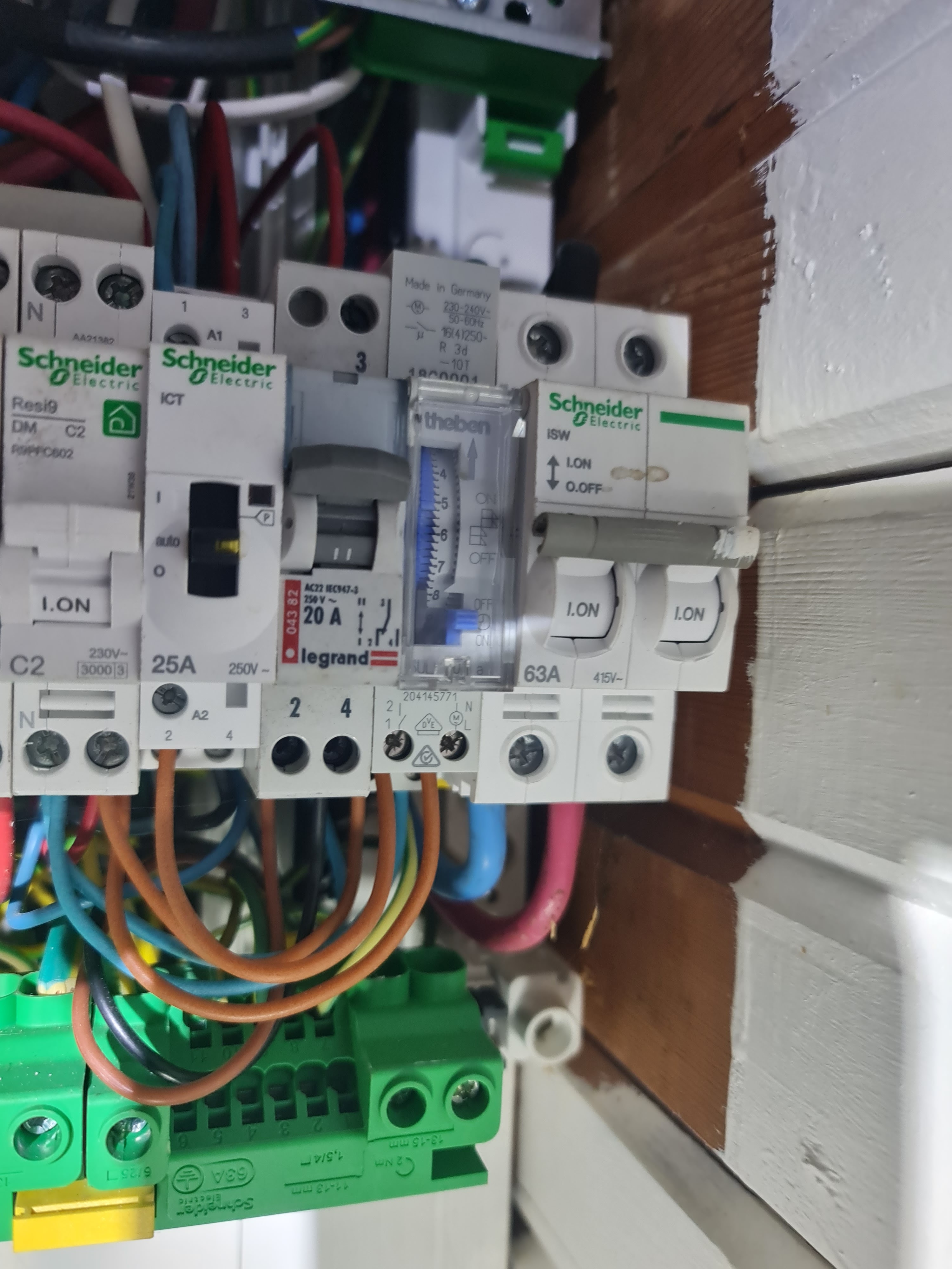 Pose WC suspendu - Lawan multiservices installation